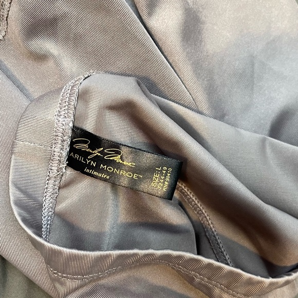 Marilyn Monroe Intimates Body Shaping Slip Shorts Size Large - Picture 3 of 3